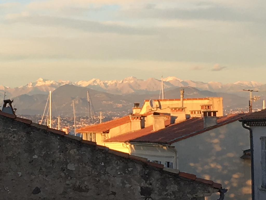 Ferienwohnung Light Filled Penthouse In Old Antibes. Heart Of The Riviera Exterior foto