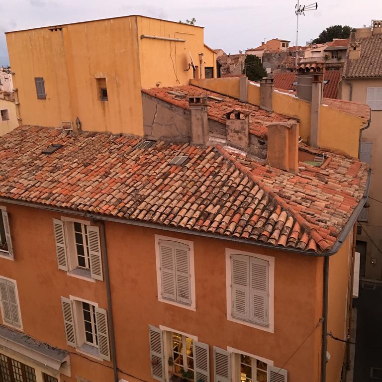 Ferienwohnung Light Filled Penthouse In Old Antibes. Heart Of The Riviera Exterior foto