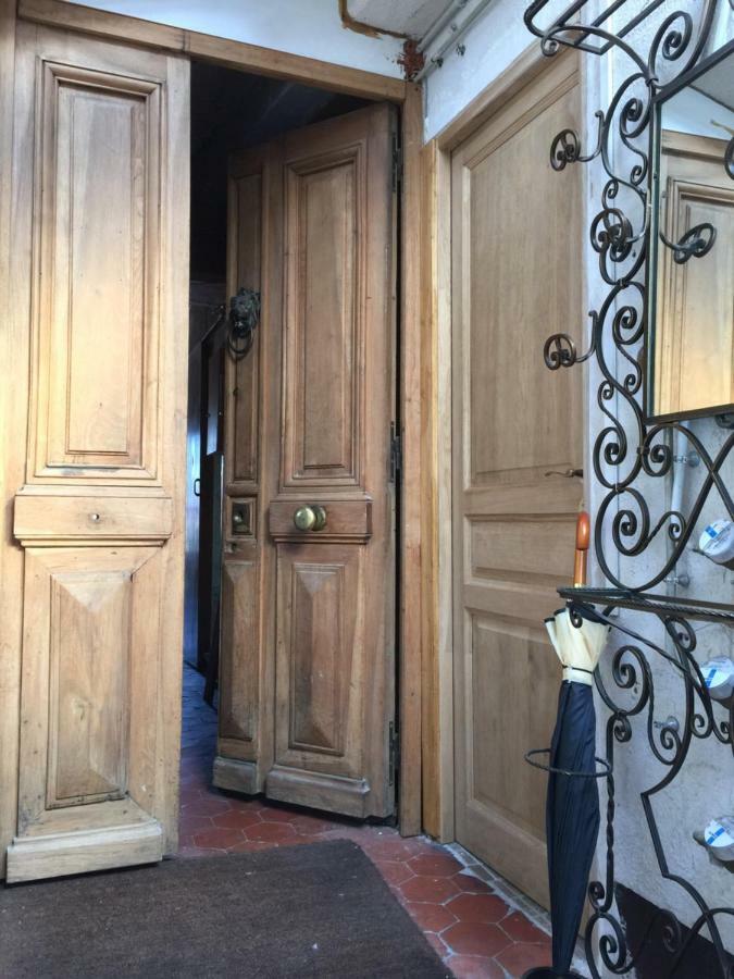 Ferienwohnung Light Filled Penthouse In Old Antibes. Heart Of The Riviera Exterior foto